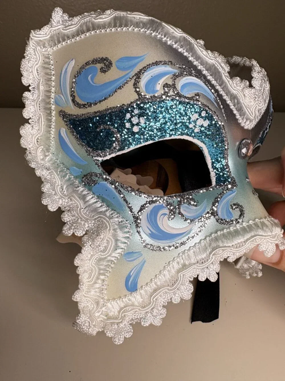 Set of 2 Hand Painted Venetian Carnival Masks | Red & Blue Lace Venezia